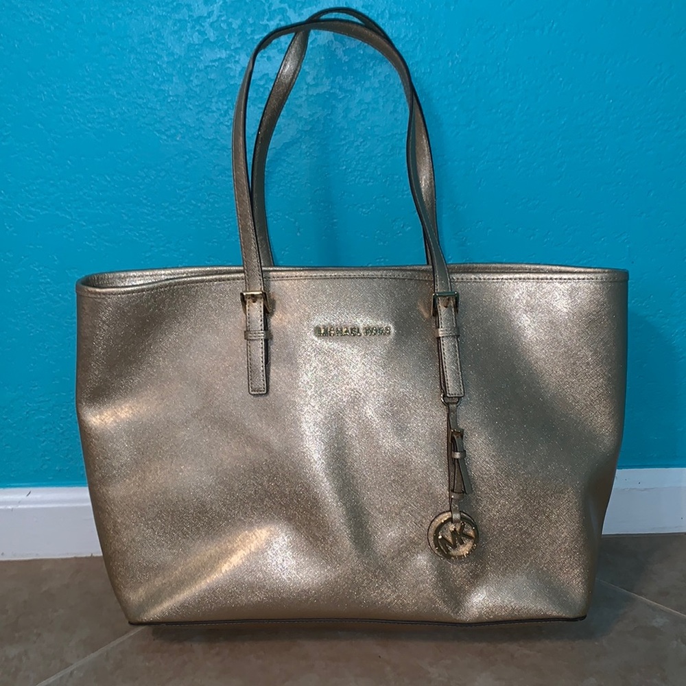 Michael kors purse